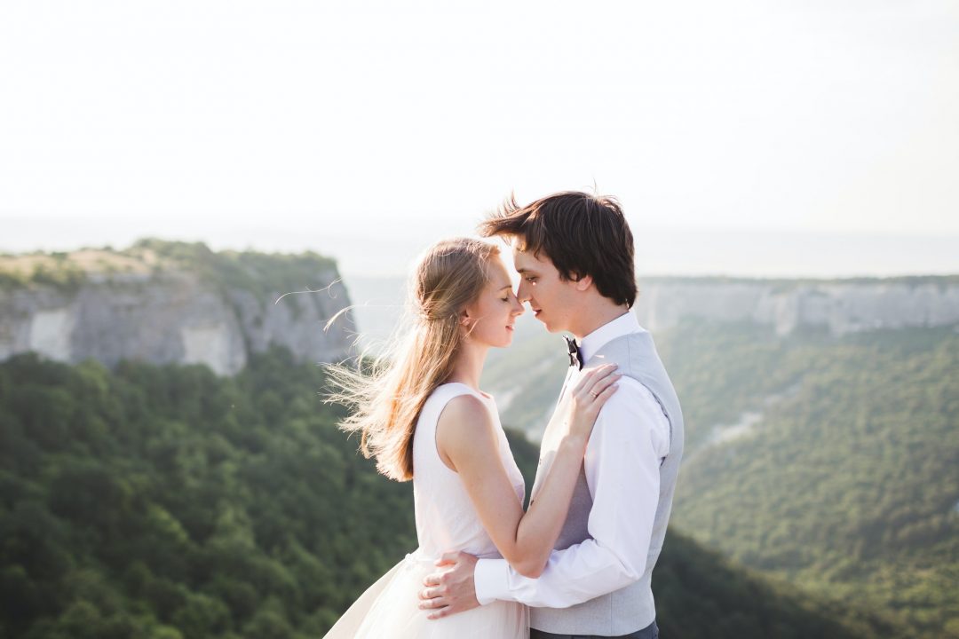wedding-photo-shoot-in-the-mountains-with-stunning-kingdom media austin